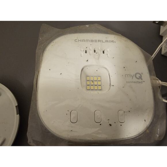 Chamberlain MYQ-G0401 myQ Wi-Fi Smart Garage Door Opener Control - tested - Picture 5 of 5